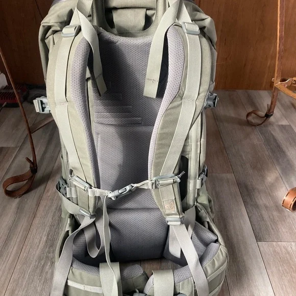 Black Friday - MYSTERY RANCH Sawtooth 45 Pack Foliage - Picture 3 of 3